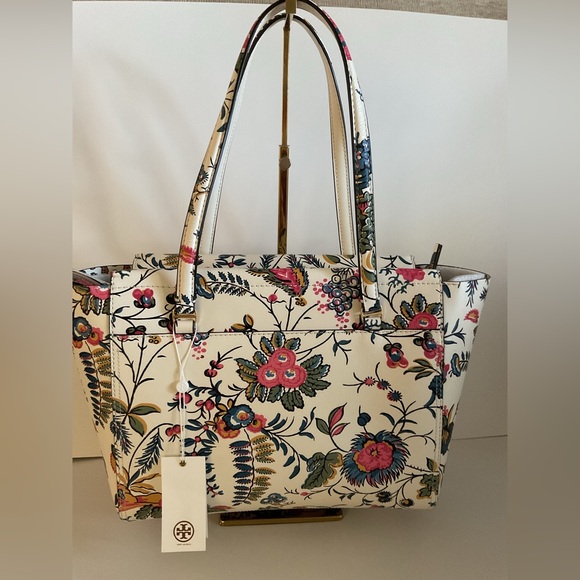Tory Burch Handbags - NWT Tory Burch Parker Floral Leather Tote